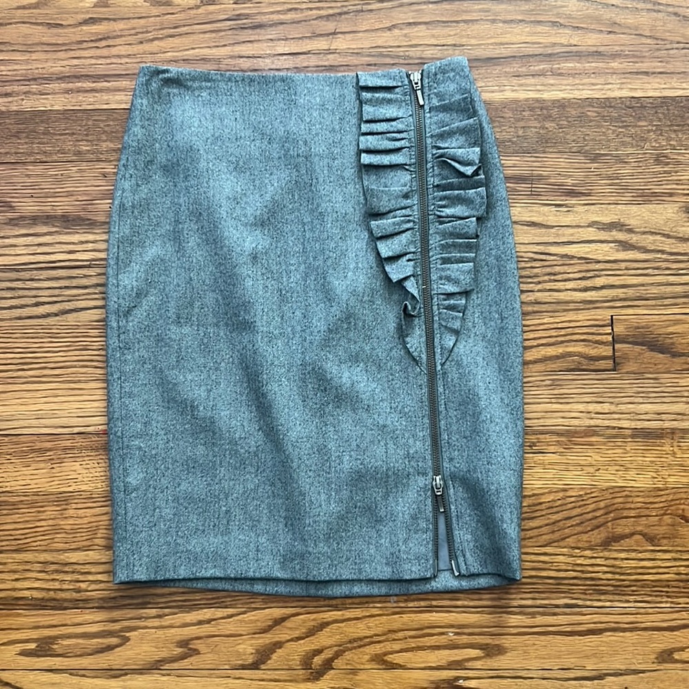SOLD Banana Republic Gray Ruffle Off Center Zip Skirt
